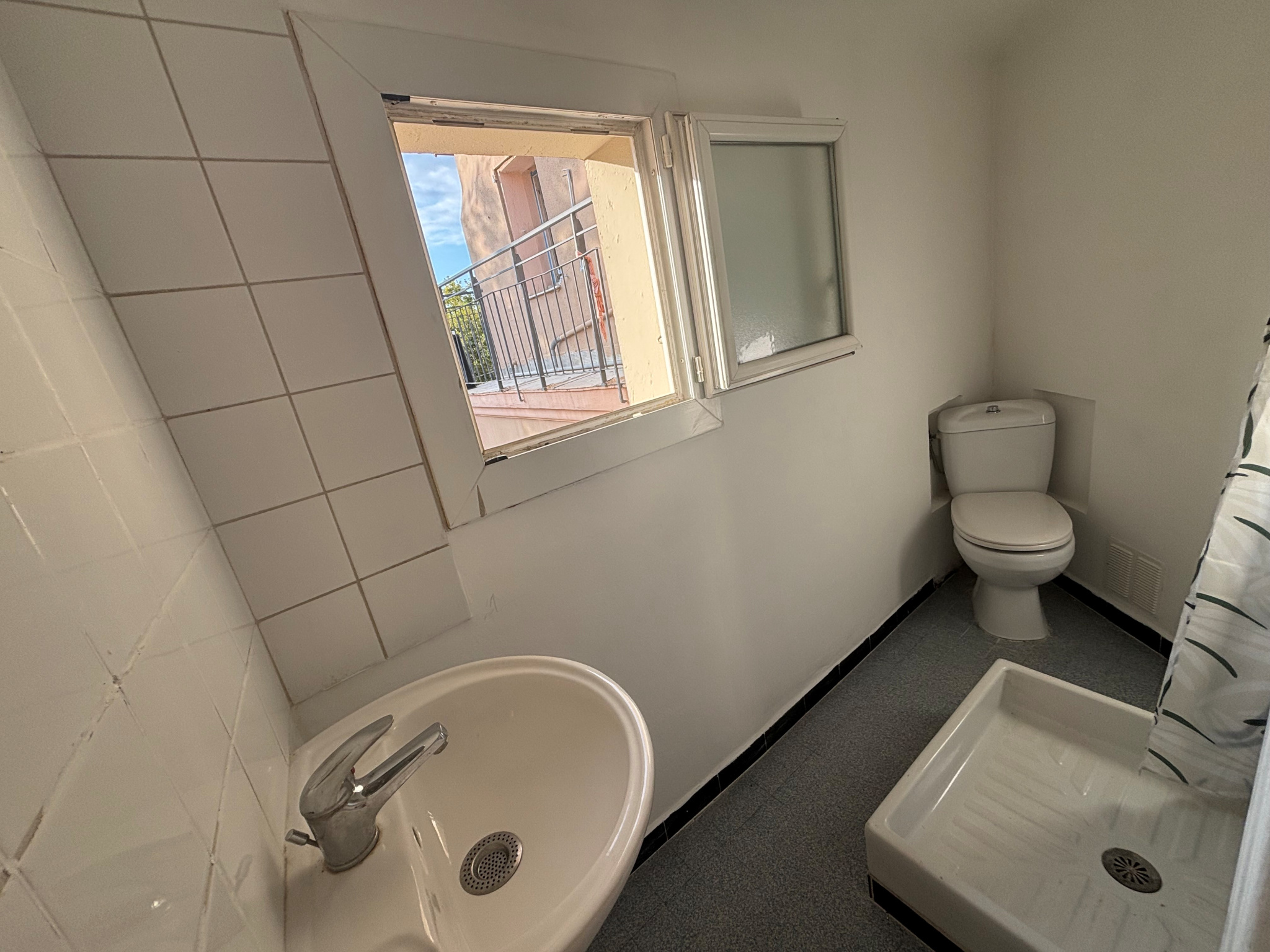 Studio à louer à Frejus, 23 m², 1 pièce – photo 3 sur 4