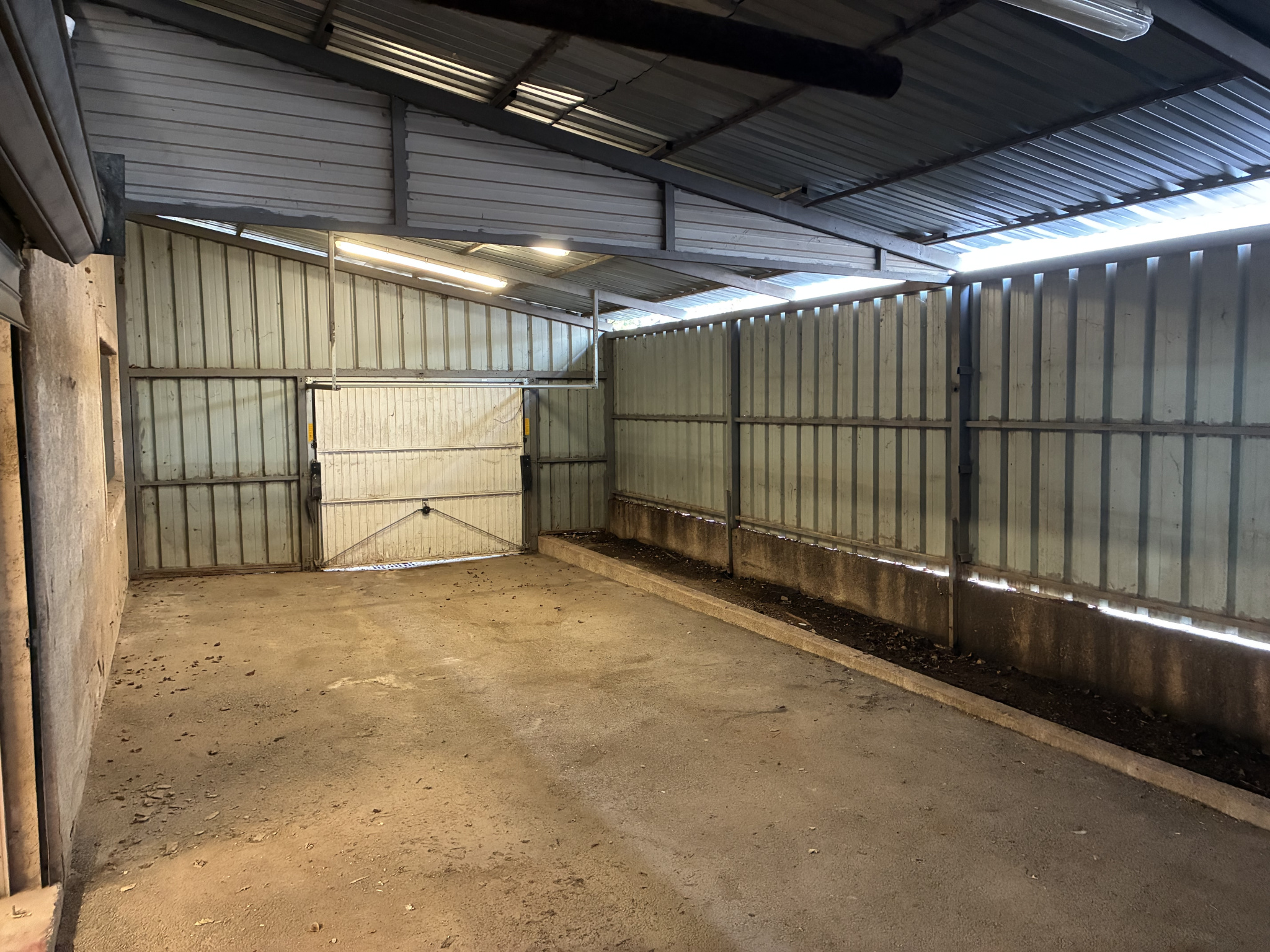 Local d'activité à louer à Frejus, 460 m² – photo 3 sur 8