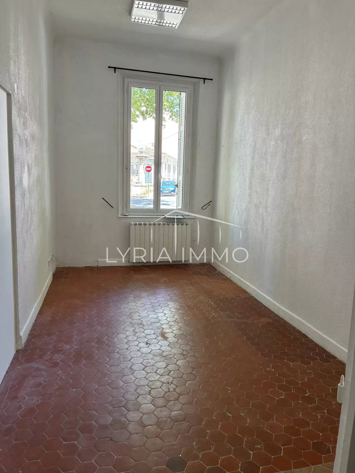 Local commercial à louer à Draguignan, 38 m², 2 pièces – photo 2 sur 3