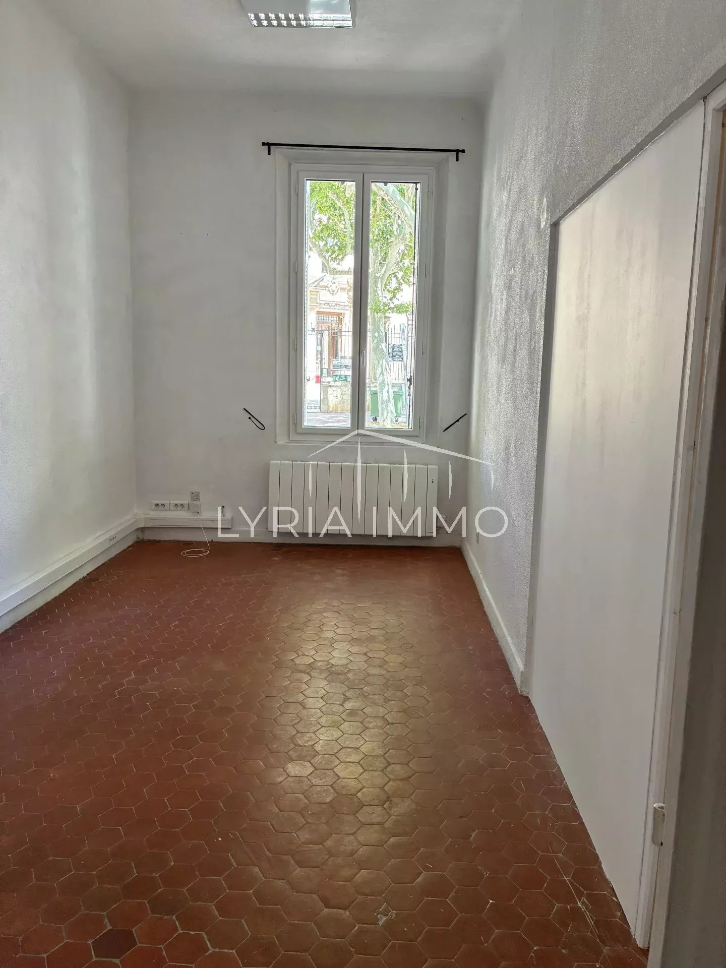 Local commercial à louer à Draguignan, 38 m², 2 pièces – photo 1 sur 3