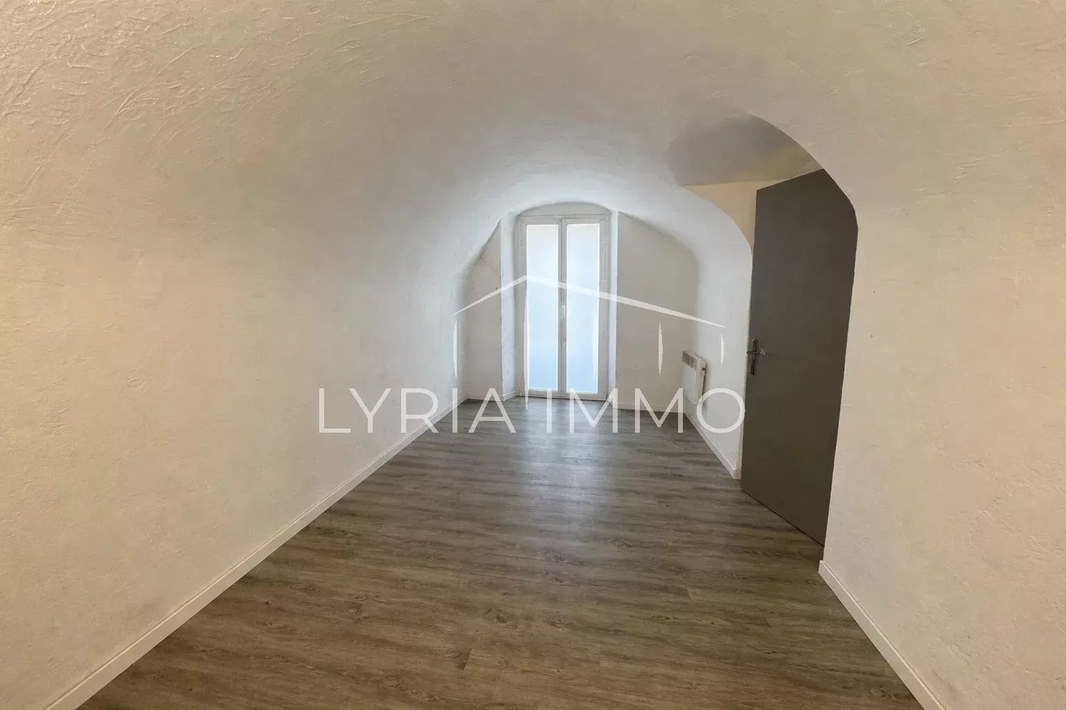 Local commercial à louer à La motte, 25 m², 2 pièces – photo 2 sur 4