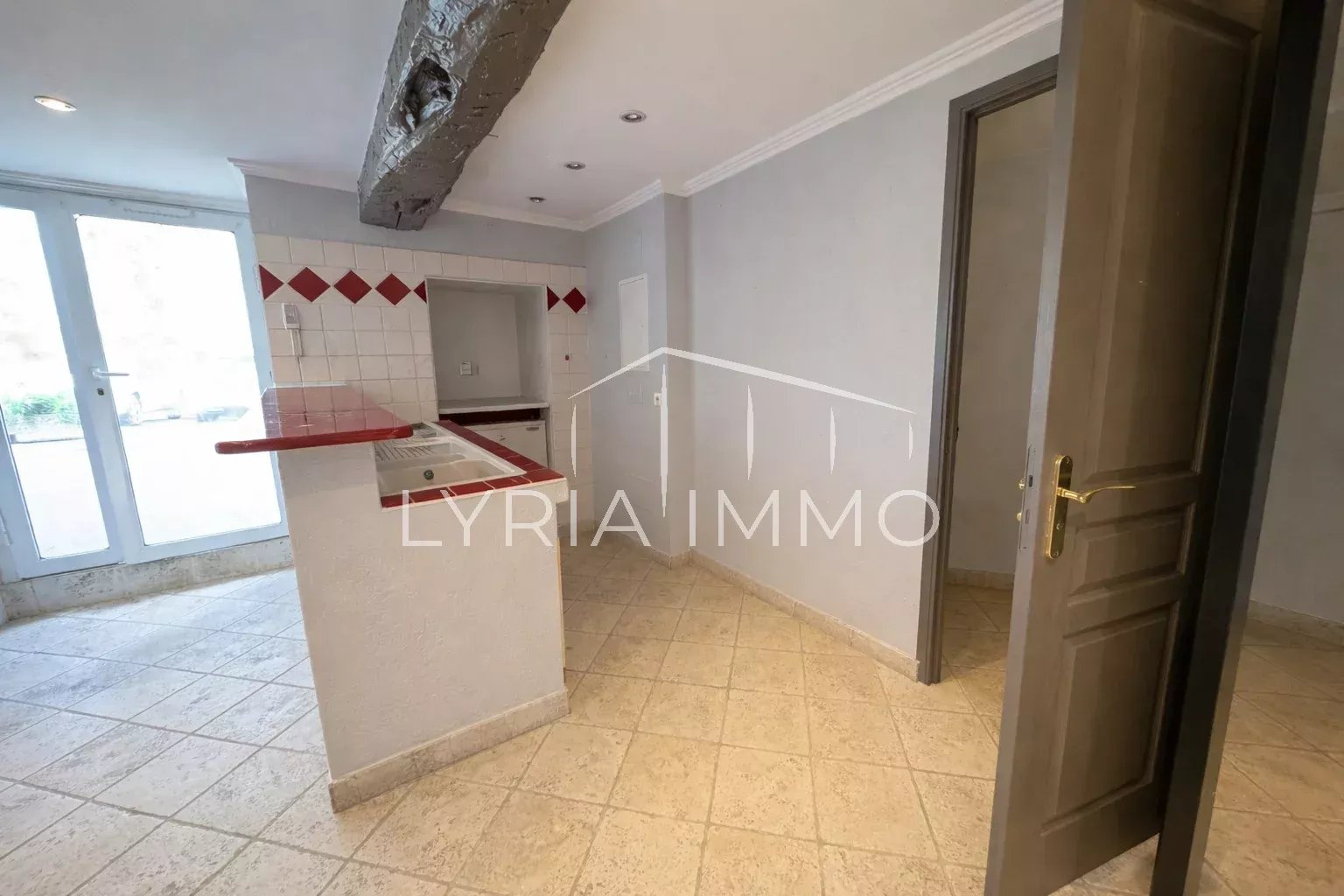 Local commercial à louer à La motte, 25 m², 2 pièces – photo 3 sur 4