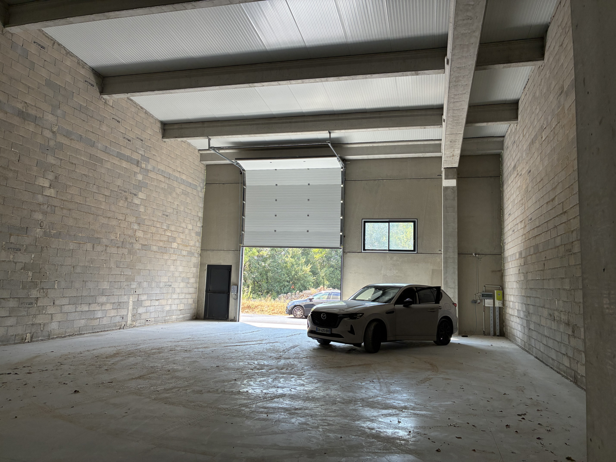 Entrepôt à louer à Montauroux, 211 m² – photo 2 sur 5