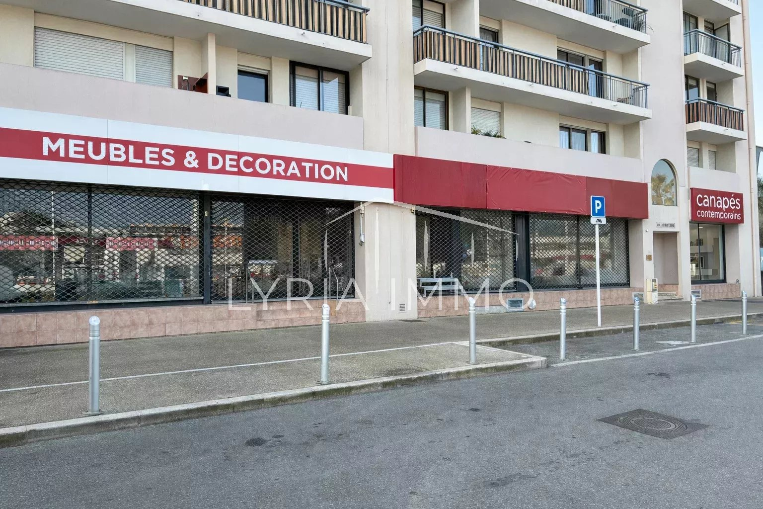 Local commercial à louer à Cannes, 995 m² – photo 1 sur 5