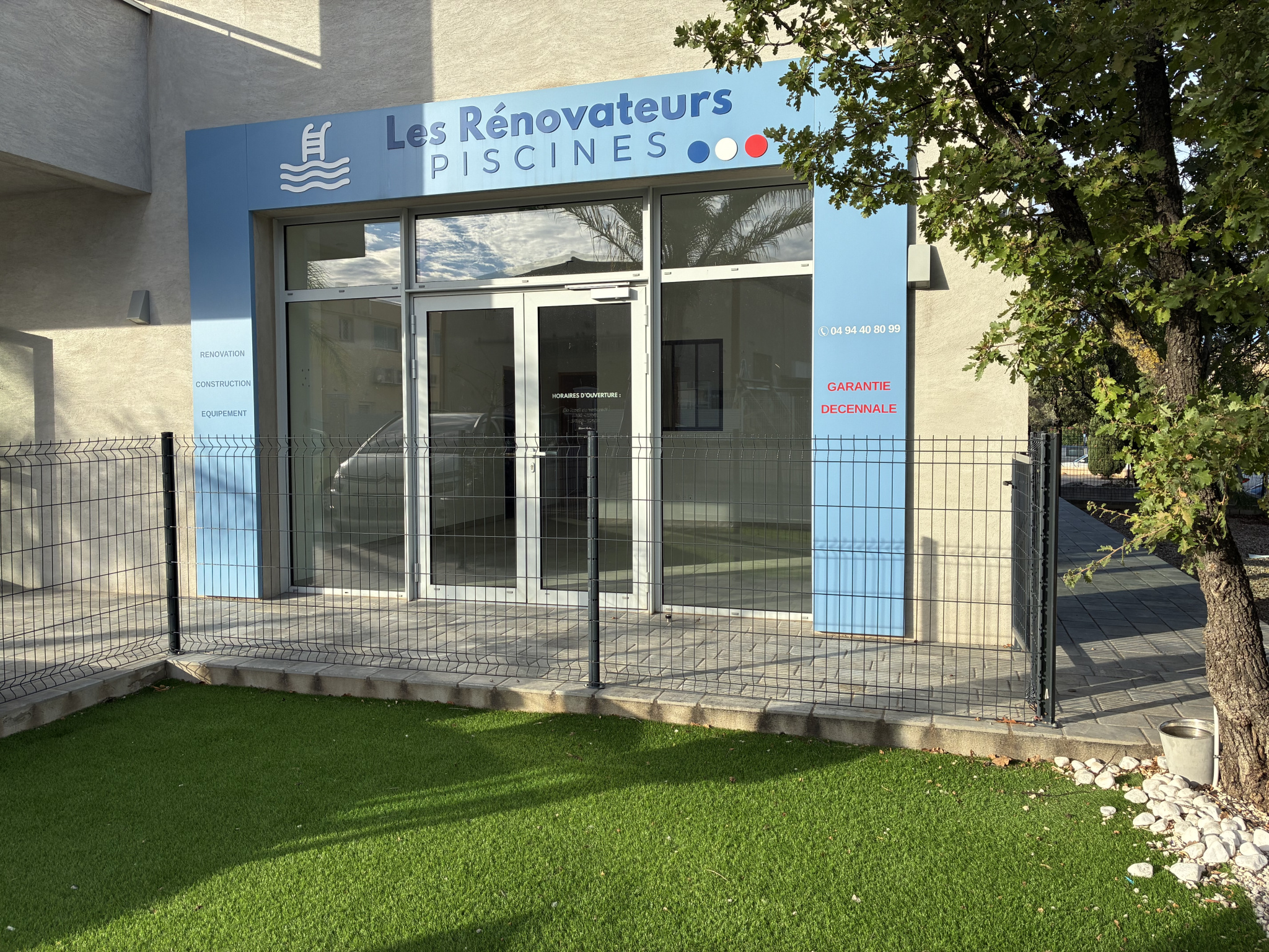 Local commercial à louer à Frejus, 120 m² – photo 1 sur 6