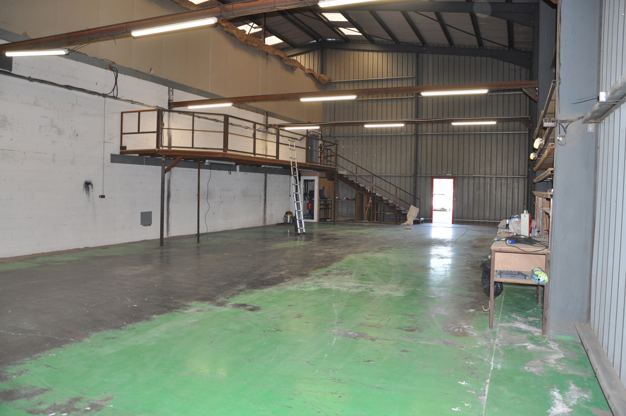 Local d'activité à louer à Le muy, 323 m² – photo 3 sur 7