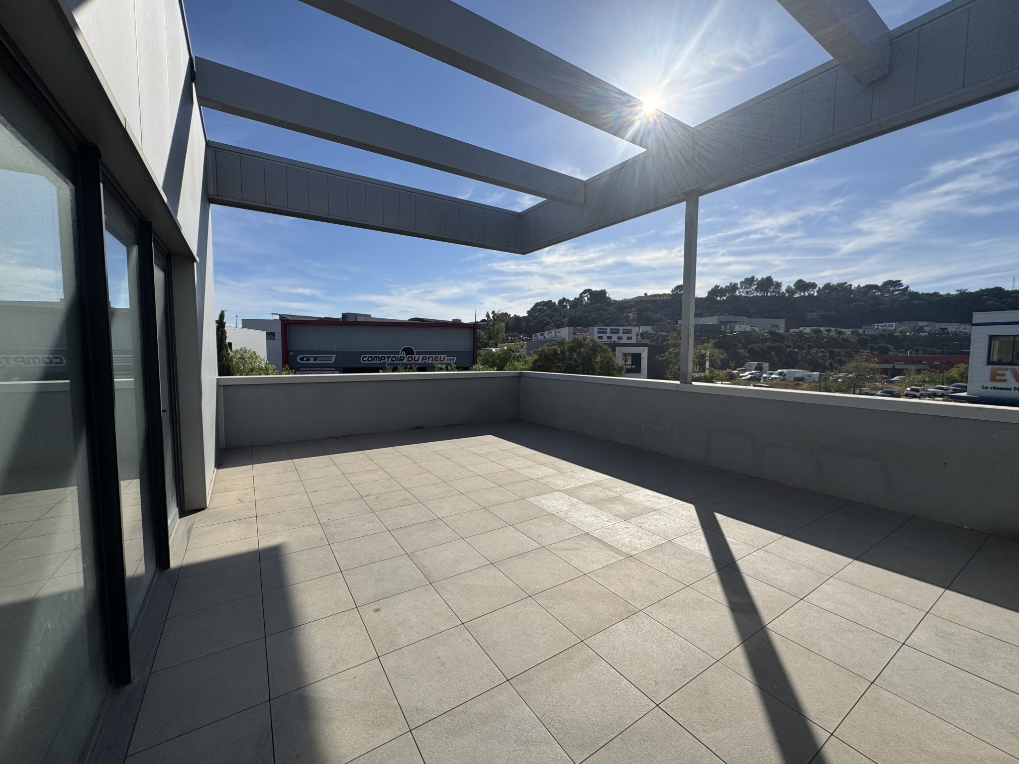 Bureau à louer à Frejus, 97 m² – photo 3 sur 4