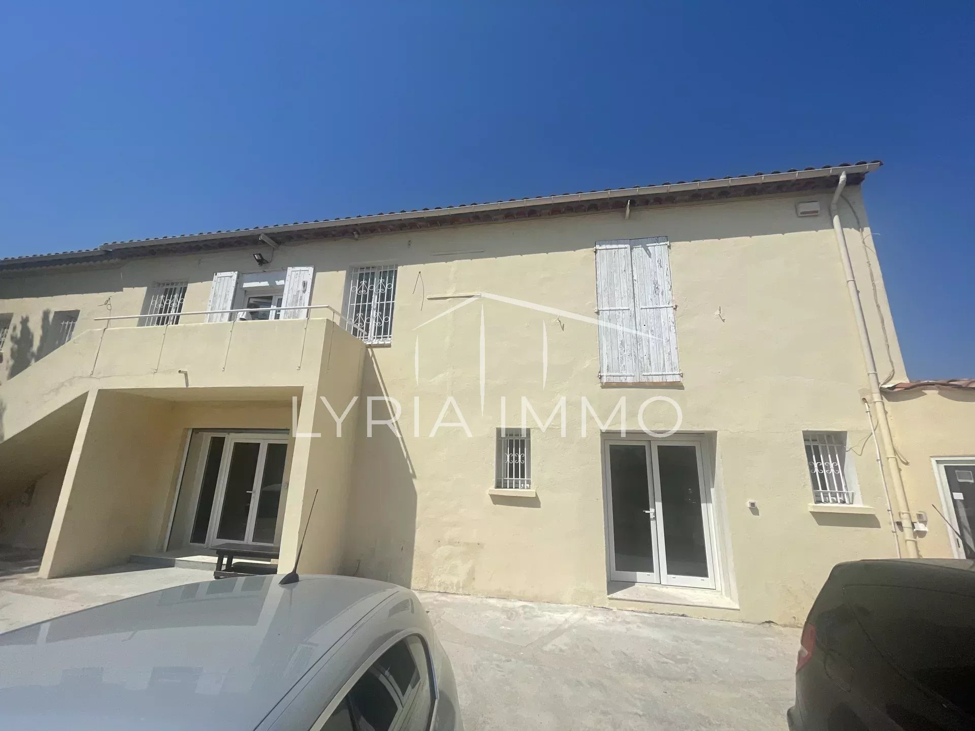 Local commercial à louer à Frejus, 85 m², 2 pièces – photo 2 sur 4