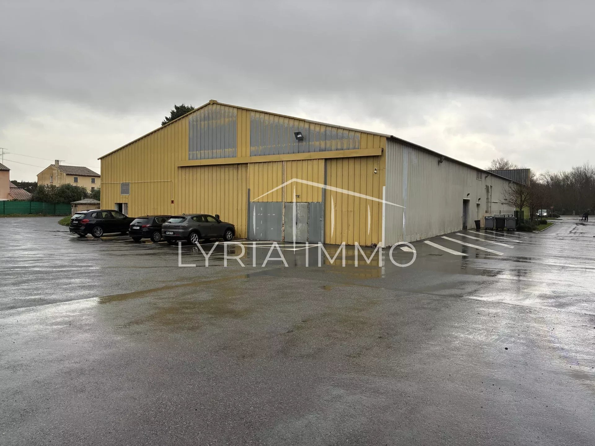 Local d'activité à louer à Frejus, 500 m², 1 pièce – photo 1 sur 3