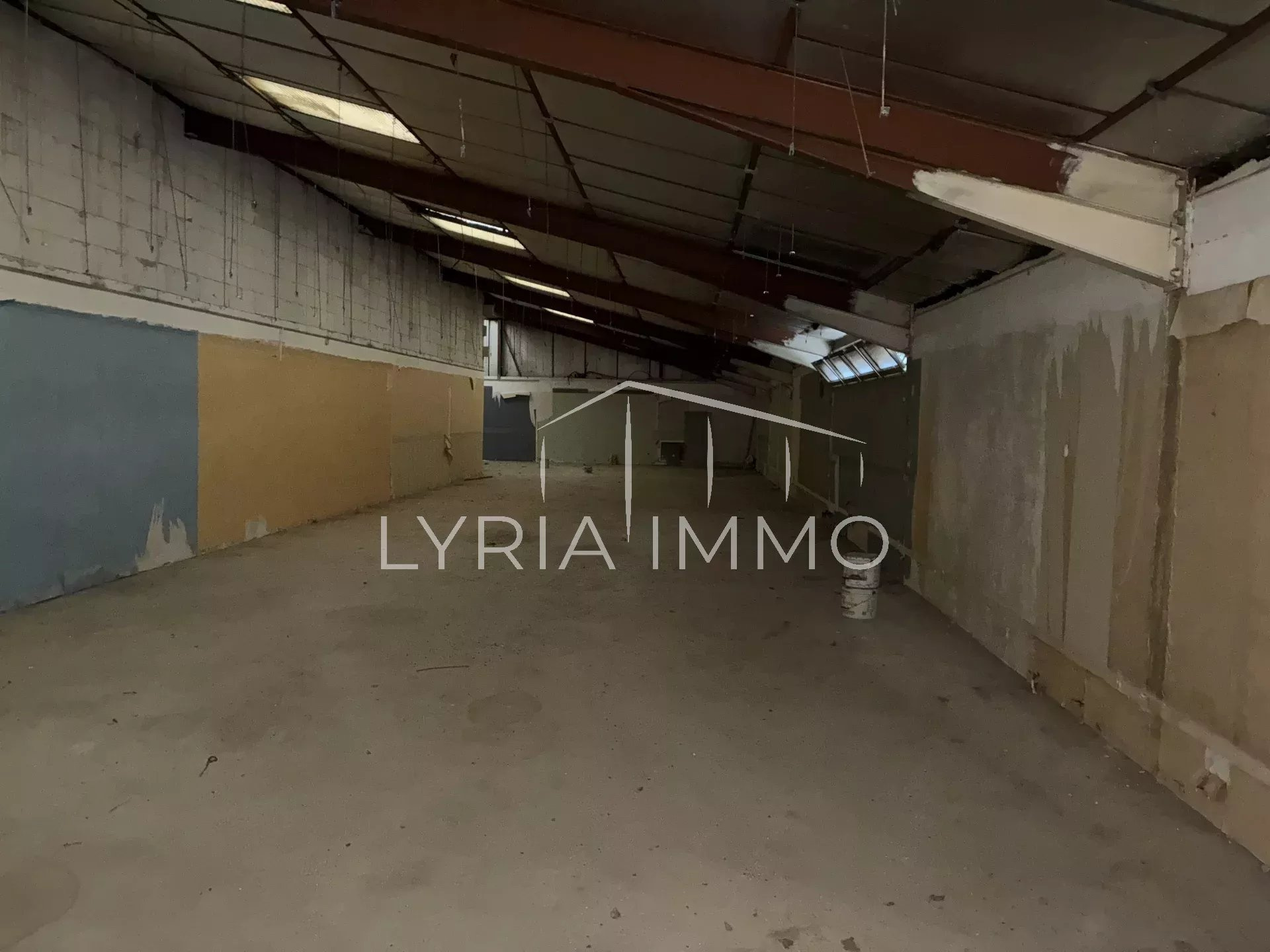 Local d'activité à louer à Frejus, 500 m², 1 pièce – photo 3 sur 3
