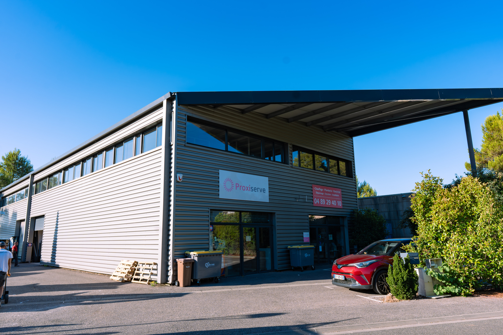 Local d'activité à louer à Le cannet des maures, 460 m² – photo 1 sur 9