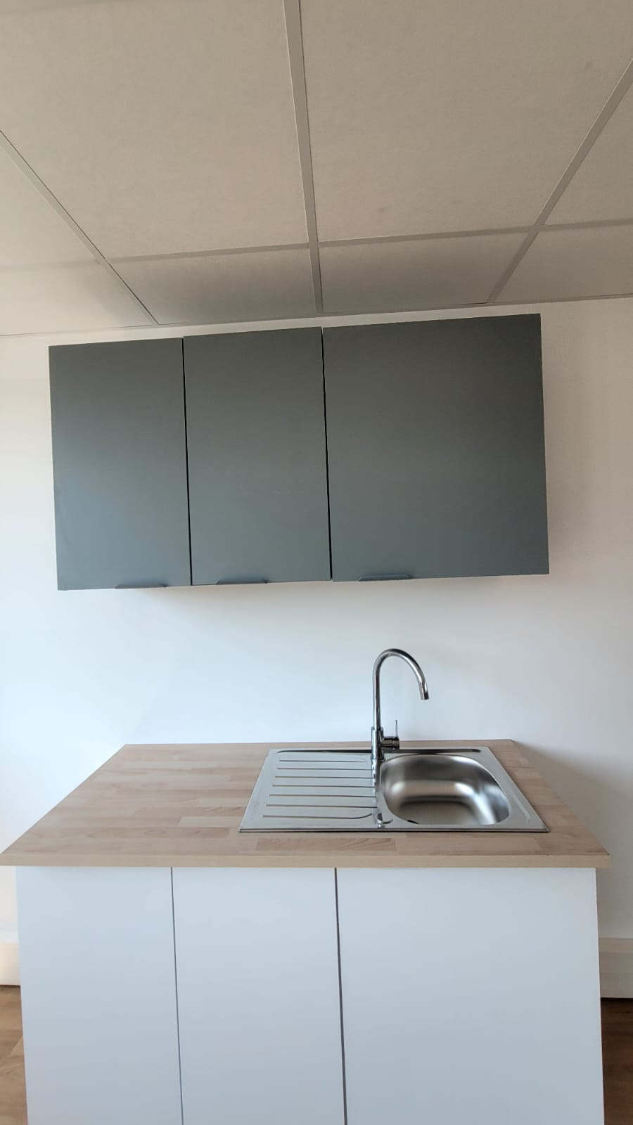 Bureau à louer à Le luc, 62 m² – photo 3 sur 4