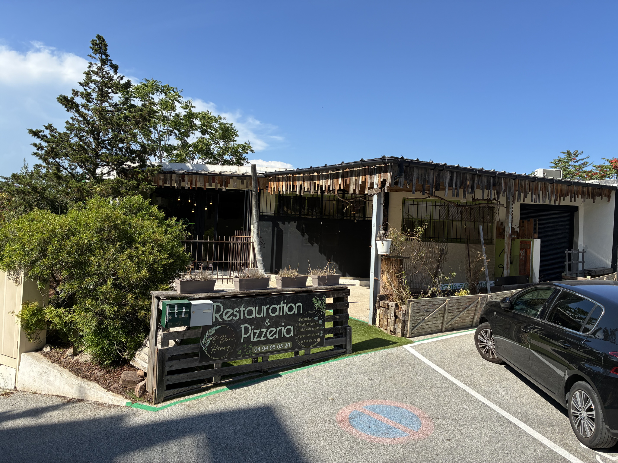 Local commercial à louer à Saint-raphaël, 70 m² – photo 1 sur 5