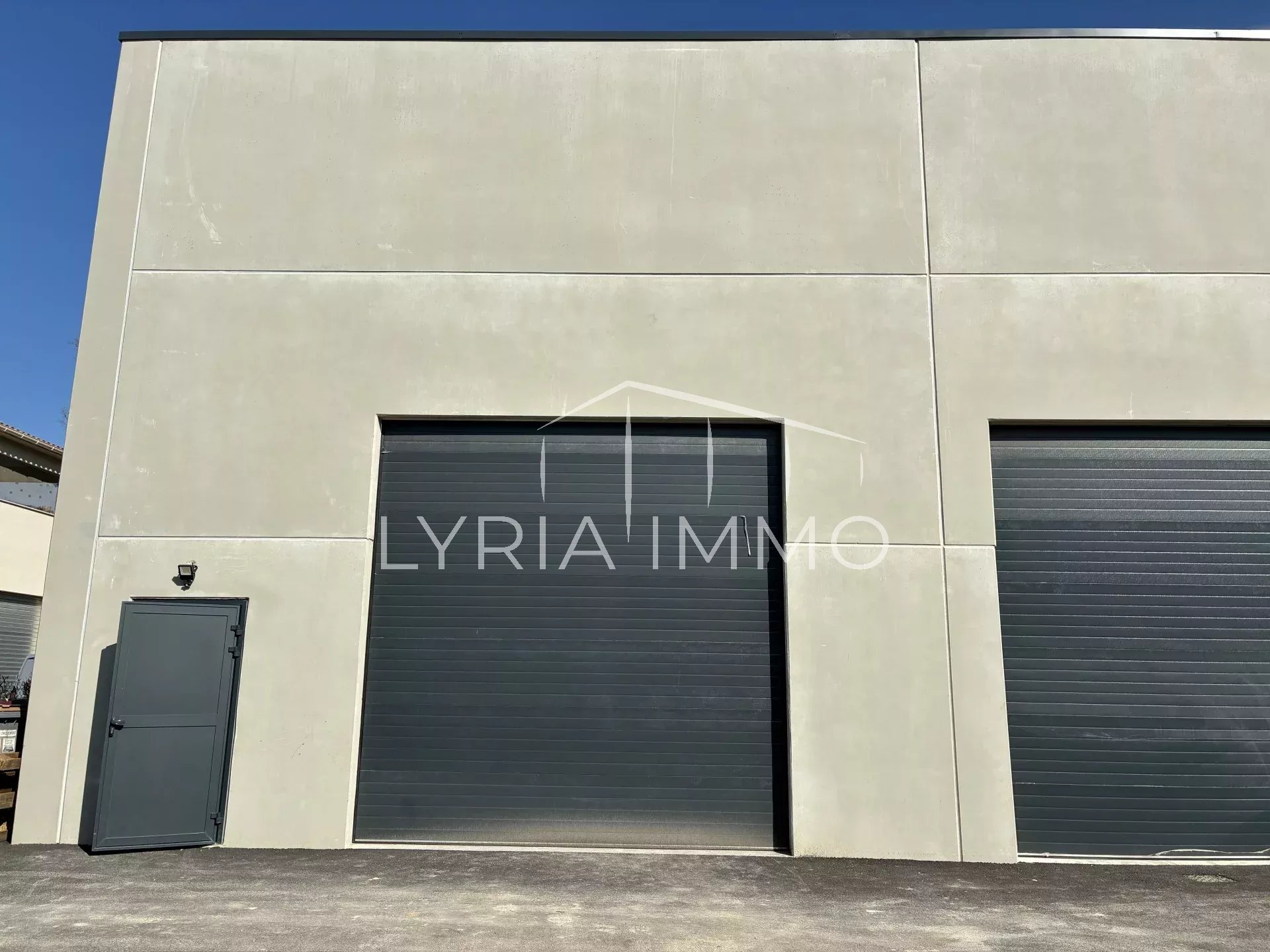 Entrepôt à louer à Montauroux, 330 m², 1 pièce – photo 1 sur 1