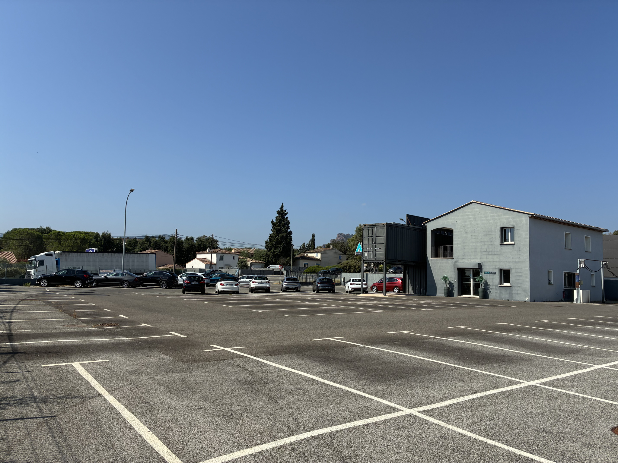 Terrain industriel à vendre à Roquebrune sur argens, 2 600 m² – photo 3 sur 8