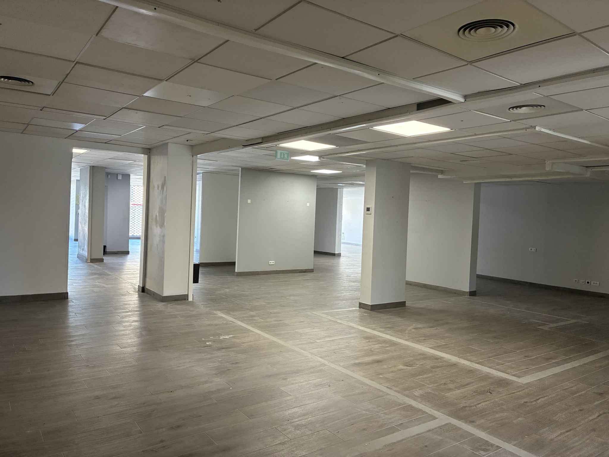 Local commercial à louer à Cannes, 420 m² – photo 2 sur 7