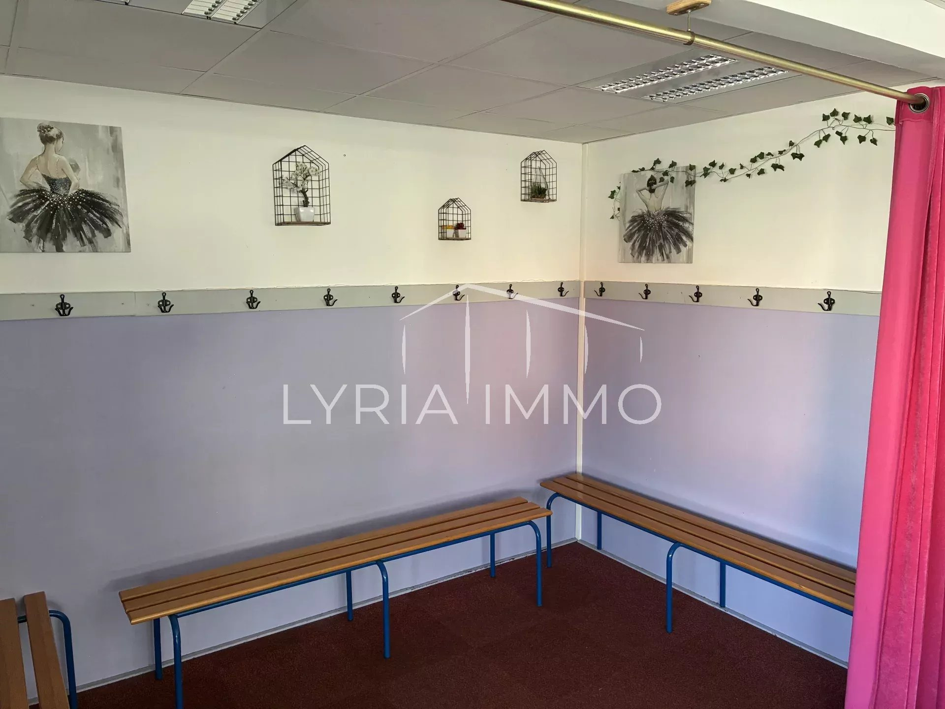 Local commercial à louer à Frejus, 75 m², 1 pièce – photo 3 sur 4