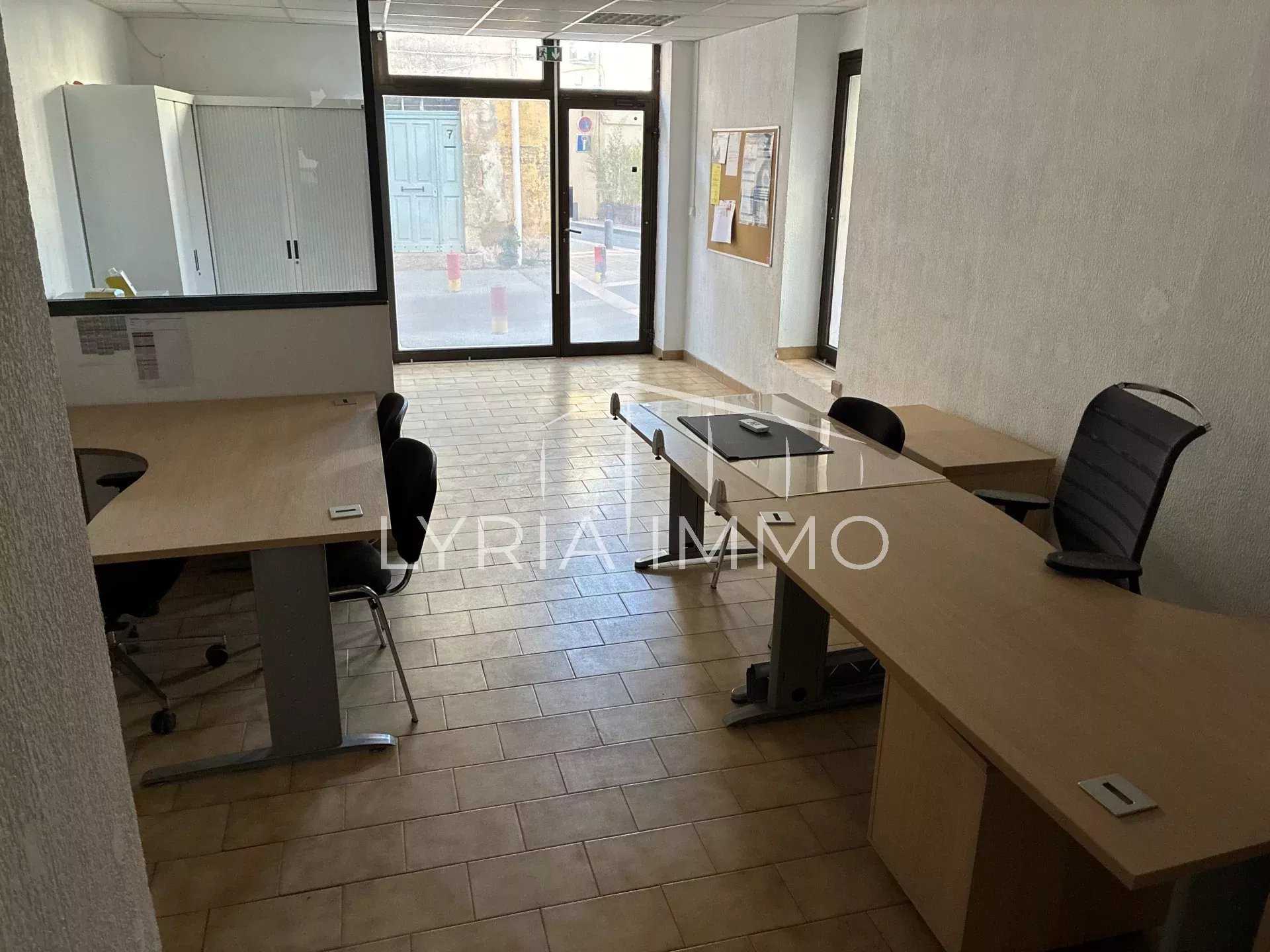 Local commercial à louer à Draguignan, 95 m², 2 pièces – photo 2 sur 4