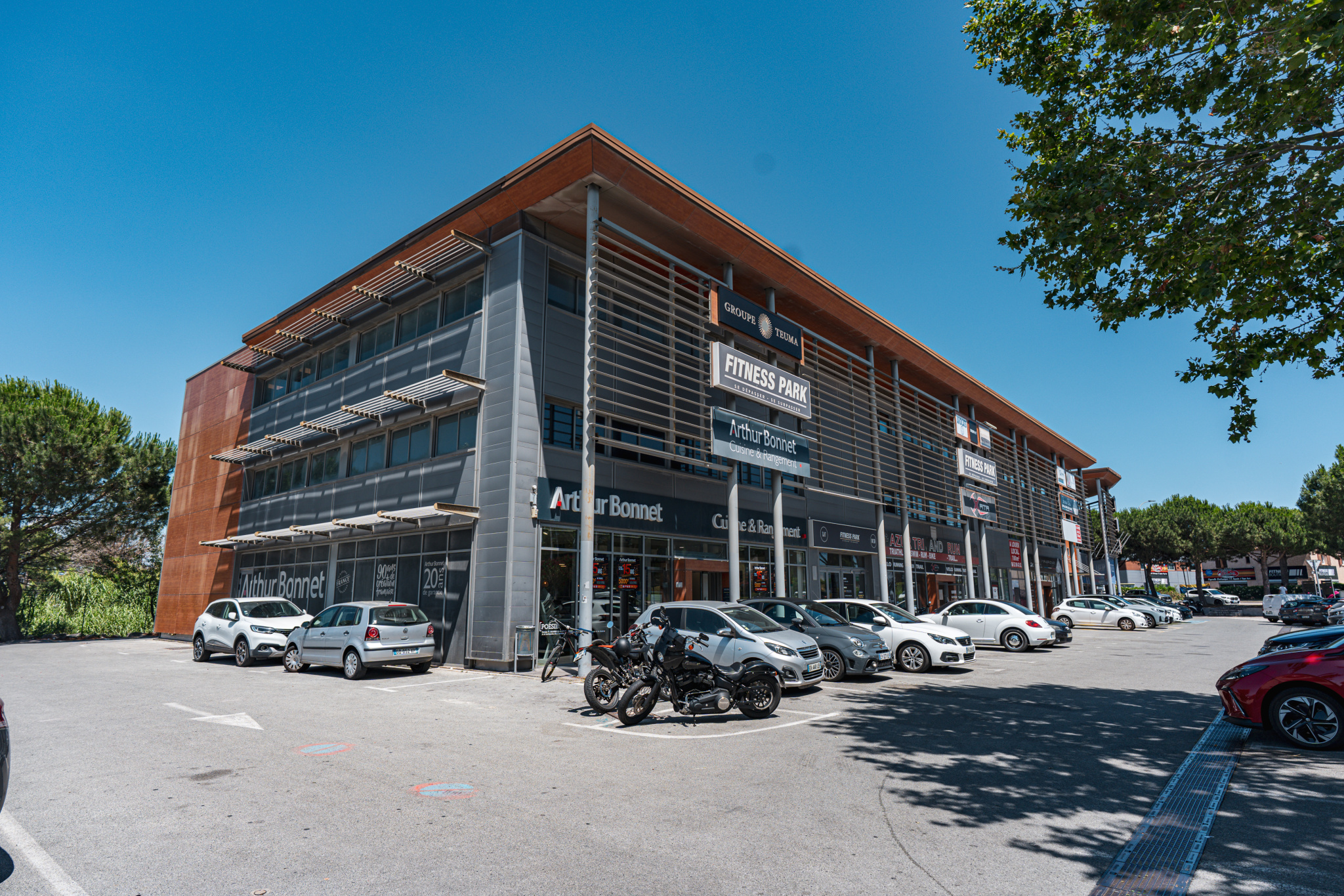 Local commercial à louer à Frejus, 290 m² – photo 2 sur 2