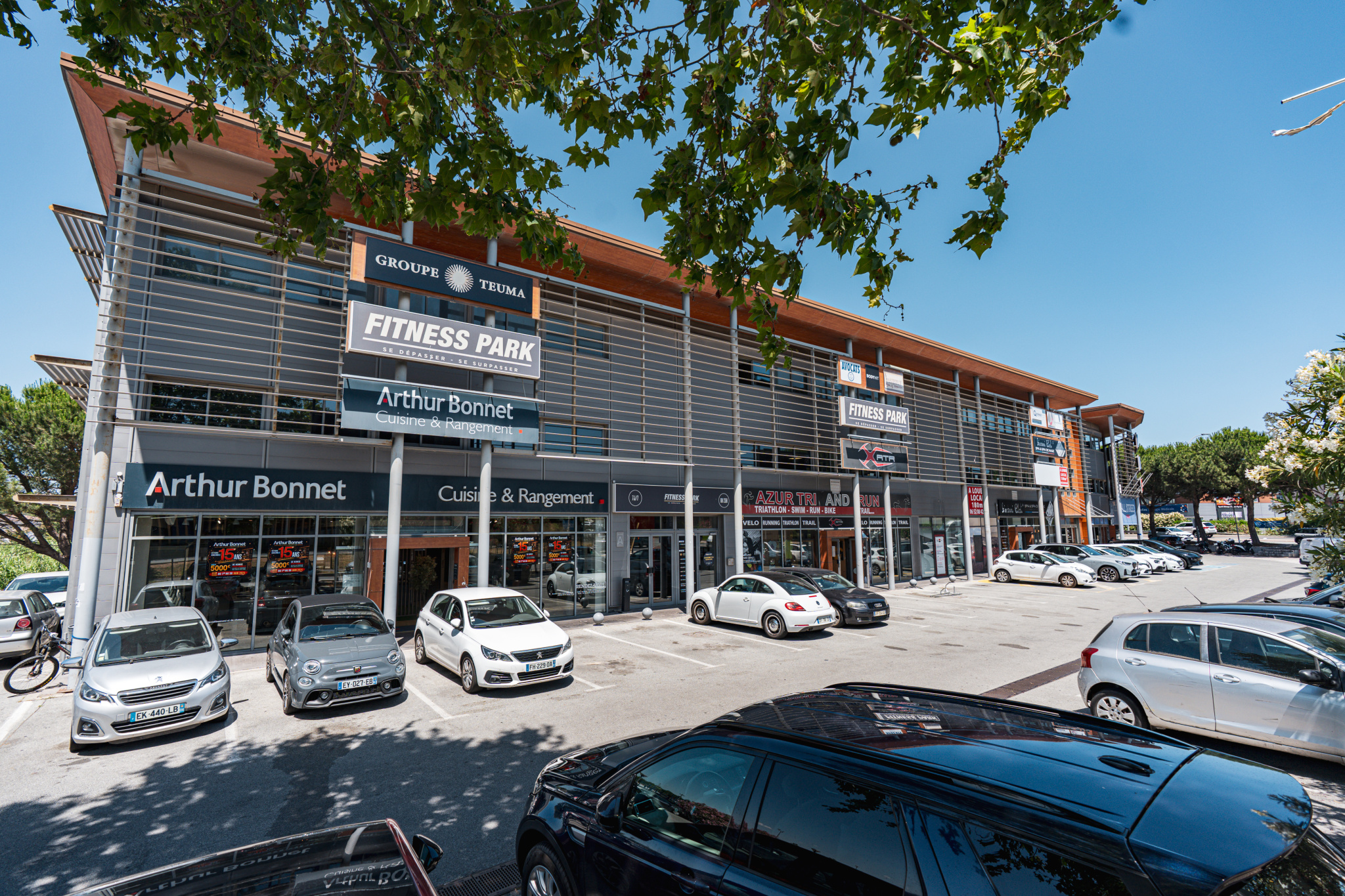 Local commercial à louer à Frejus, 290 m² – photo 1 sur 2