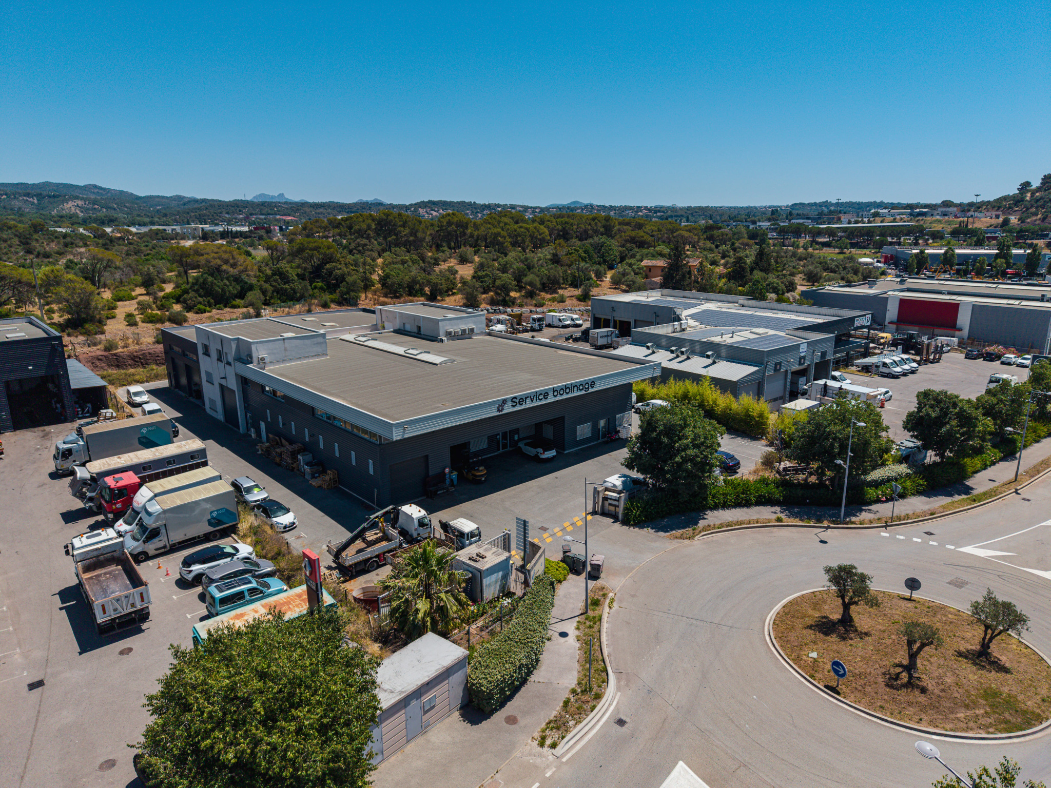 Bureau à louer à Frejus, 110 m², 1 pièce – photo 1 sur 4