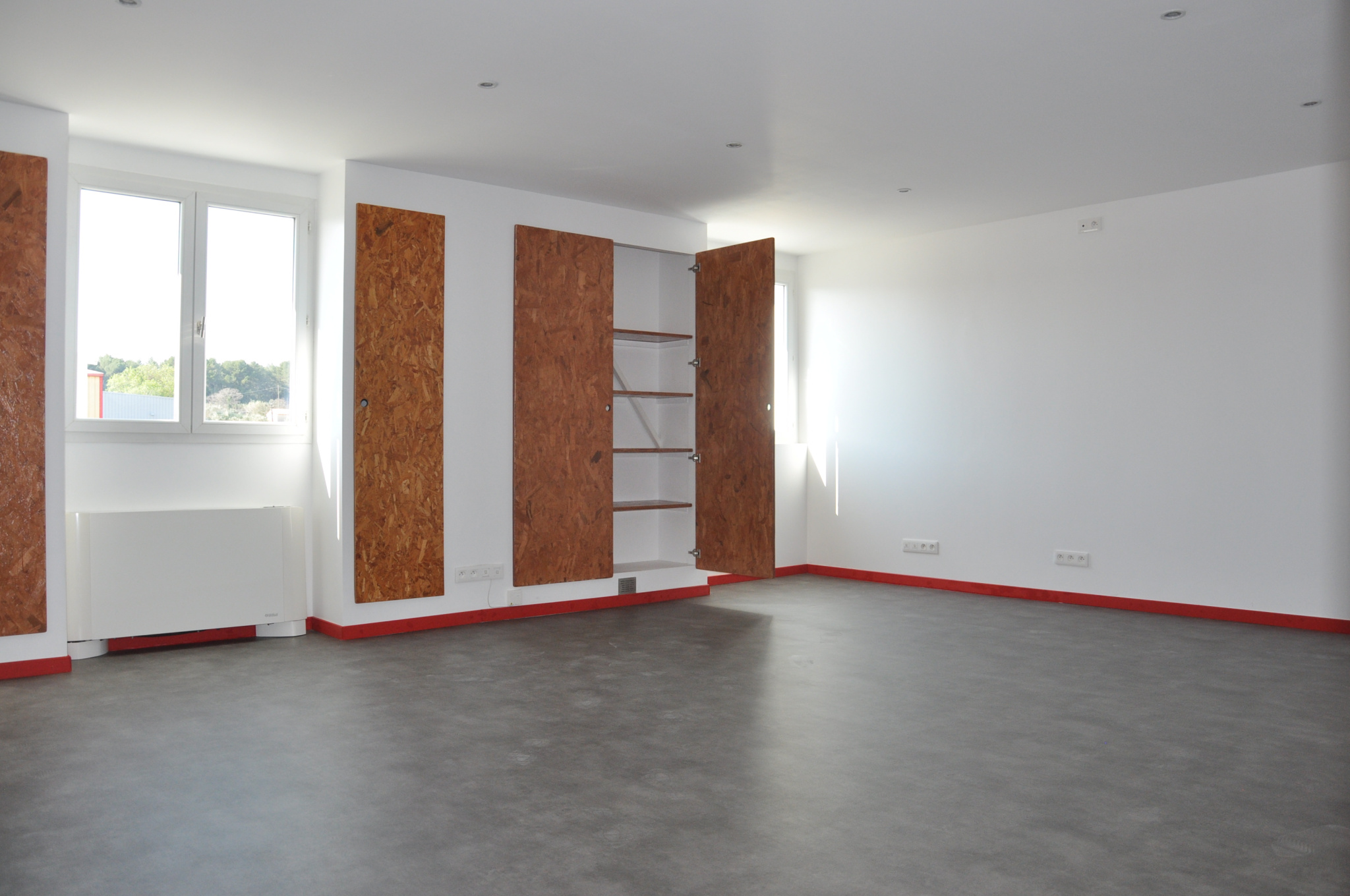 Bureau à louer à Le muy, 60 m² – photo 1 sur 5